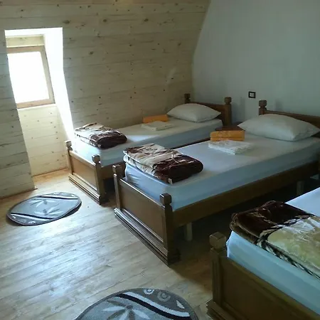 Bujtina Berishta Theth