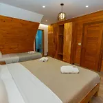 Bujtina Berishta Pensjonat 5*