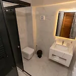 Pensjonat Bujtina Berishta 5*