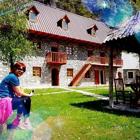 Bujtina Berishta Guest house