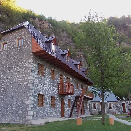 Bujtina Berishta Guest house