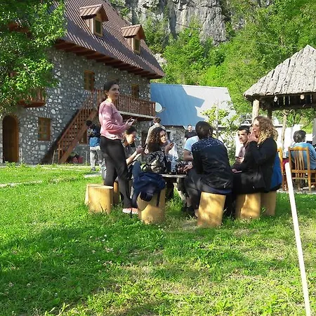 Bujtina Berishta 5* Theth